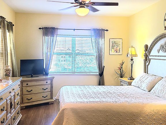 4th image of 8951 Lake Dr APT 501