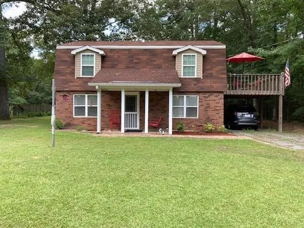 1074 N Lake Dr, East Dublin, GA 31027