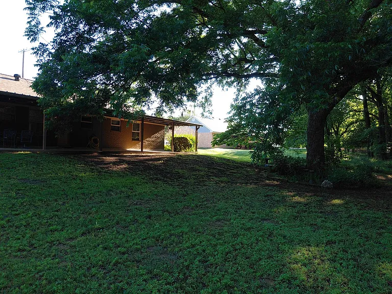 3725 Greenwood Rd — Photo 37