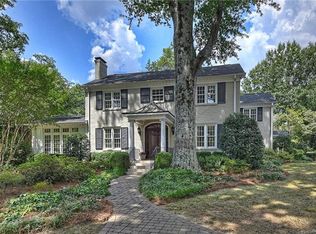 1900 Shoreham Dr, Charlotte, NC 28211