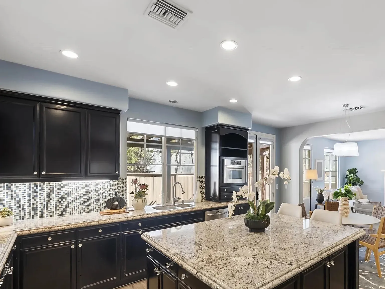 4 bed, 3.5 bath, 2861 sqft, $6,748 — Photo 1