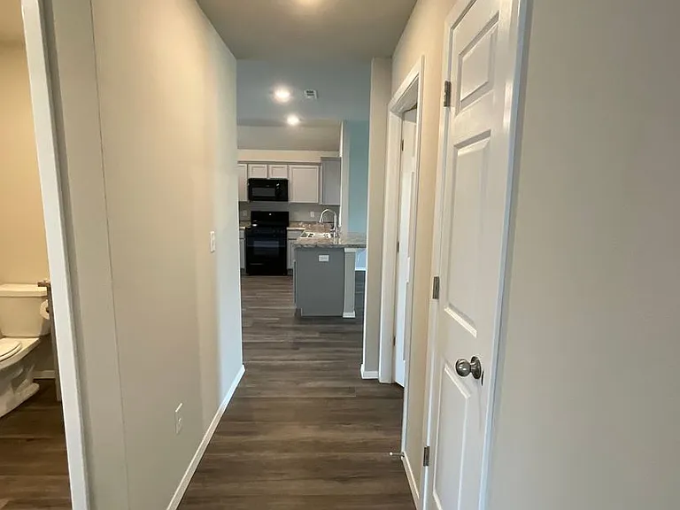 2608 S Silver St — Photo 6