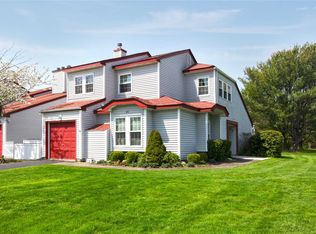 94 Strathmore Court Dr, Coram, NY 11727