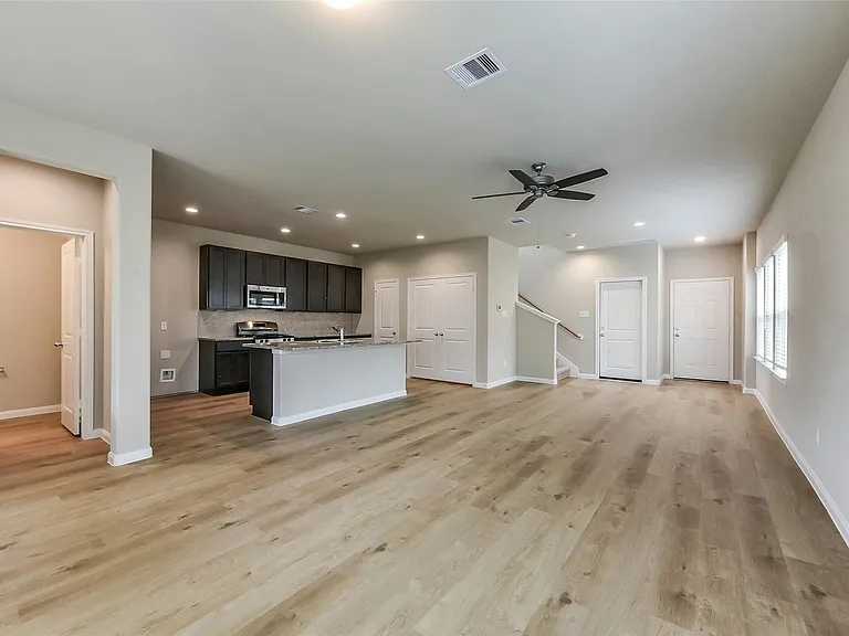 3842 Sugardale St — Photo 8