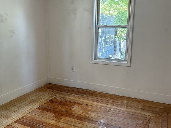4th image of 8 White Ave #2