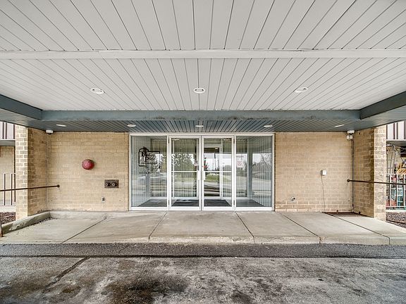 4th image of 1133 S Finley Rd APT 310