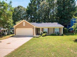1320 Charter Oaks Ln, Lawrenceville, GA 30046