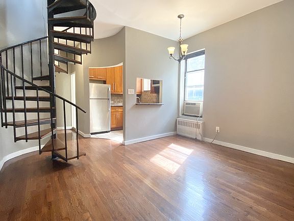 2nd image of 710 Amsterdam Ave APT 5A