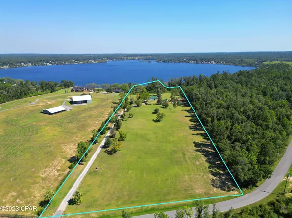 207 Compass Lake Dr, Alford, FL 32420