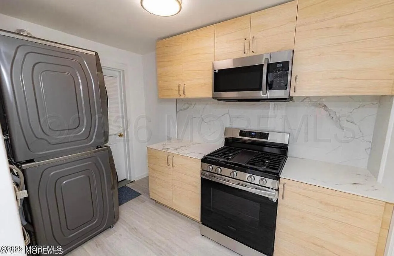 2 bed, $2,600 — Photo 2