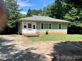 2774 Jamestown Rd, Morganton, NC 28655