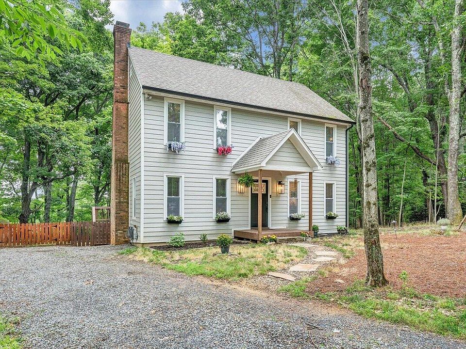 1st image of 20 Ledges Cir