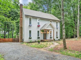 20 Ledges Cir, Hardy, VA 24101