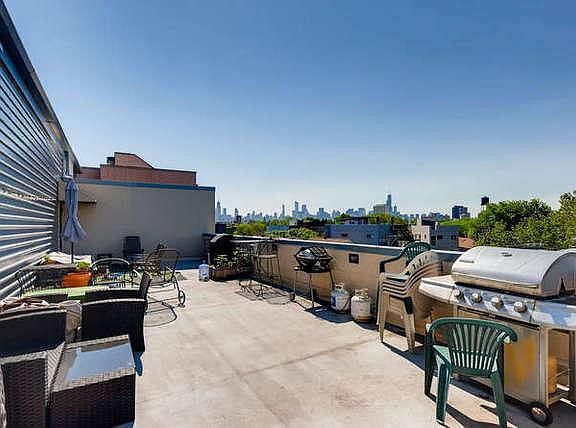 3rd image of 1849 W North Ave #3
