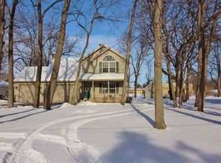 22 North St, Bristol, IL