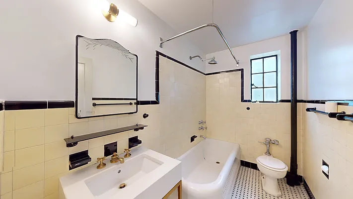 Rented by Bond New York | media 21