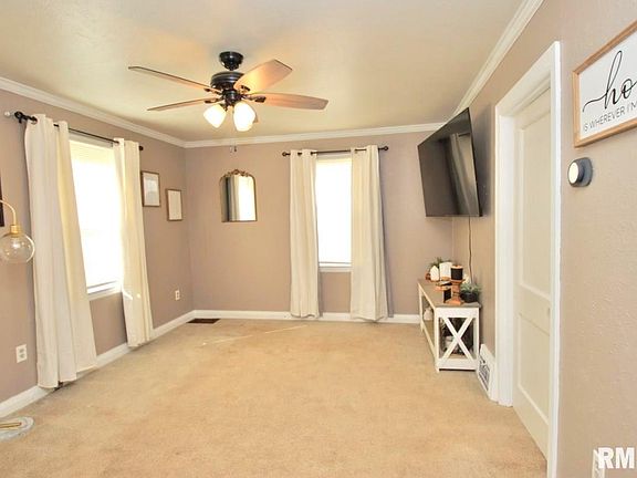 5th image of 2027 W Wilson Ave