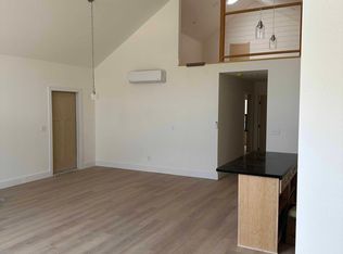 806 Carmen Dr #D, Mount Shasta, CA 96067