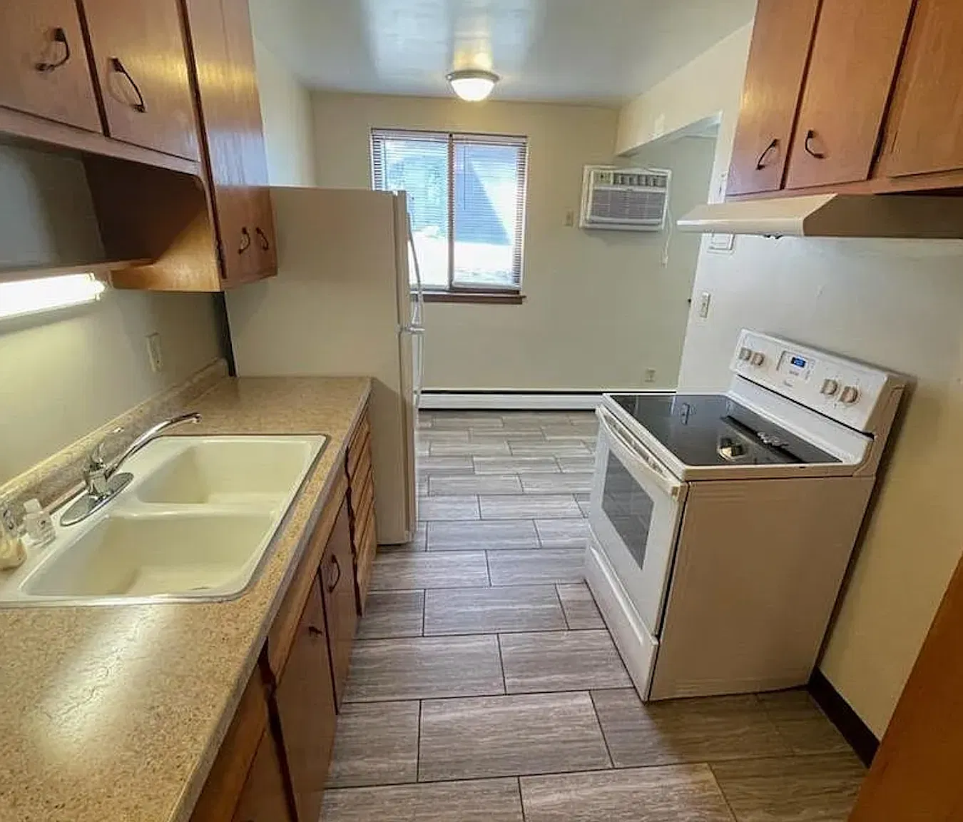 1 bed, 658 sqft, $920 — Photo 3