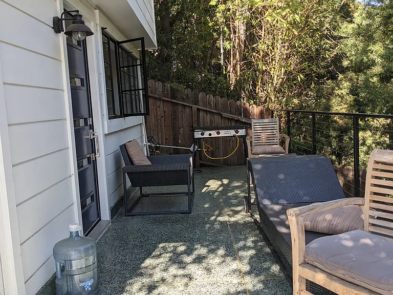 10413 Hebron Ln — Photo 6