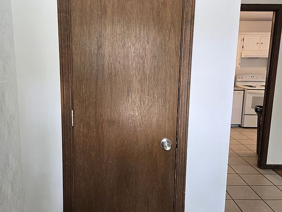 2nd image of 13326 Donnelly Ave