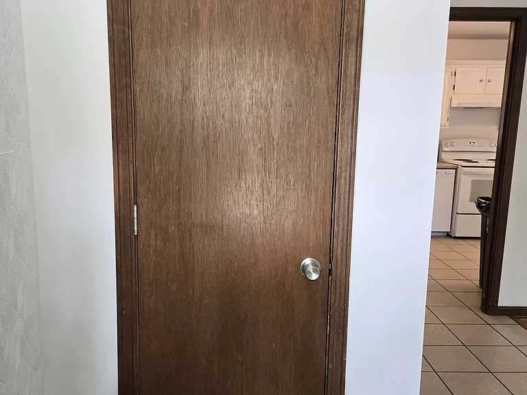 13326 Donnelly Ave — Photo 2