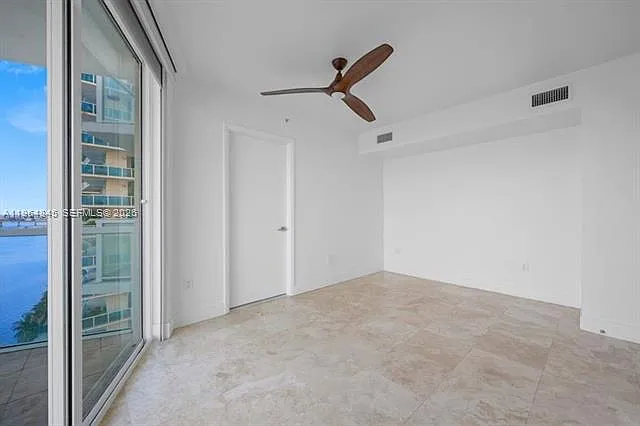 665 NE 25th St #1502 — Photo 13