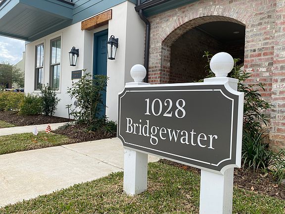 4th image of 1028 Bridgewater Ave #B
