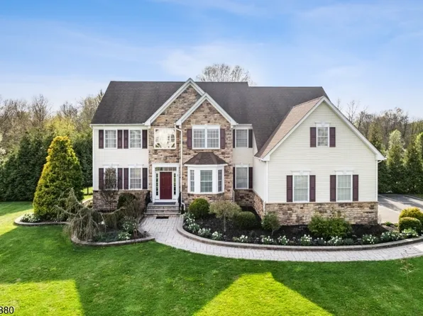 5 Rigger Ct, Hillsborough Twp., NJ 08844