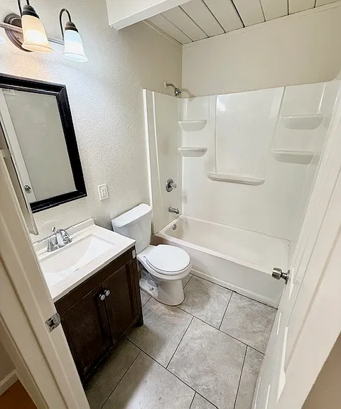 1327 Burbeck Ave #1323 — Photo 4