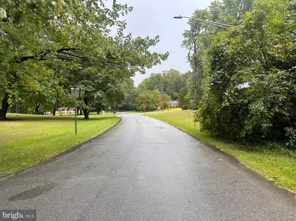 5620 Park Dr, Bowie, MD 20715