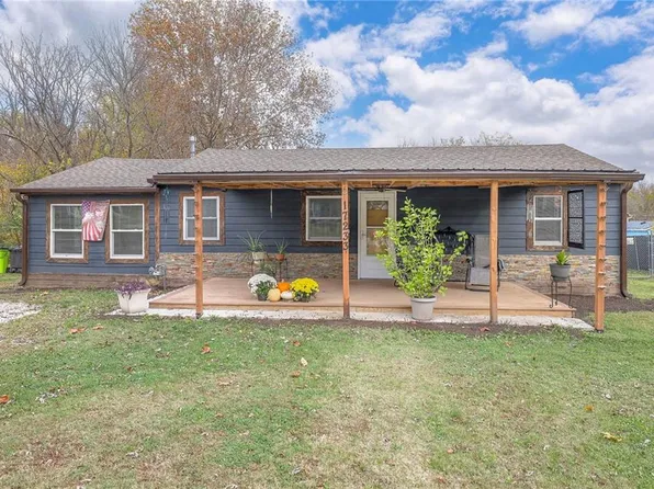 17233 Monte Verde Dr, Belton, MO 64012