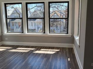 1940 W Addison St #2E, Chicago, IL 60613