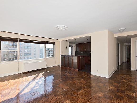 5th image of 225 Saint Pauls Ave #1511