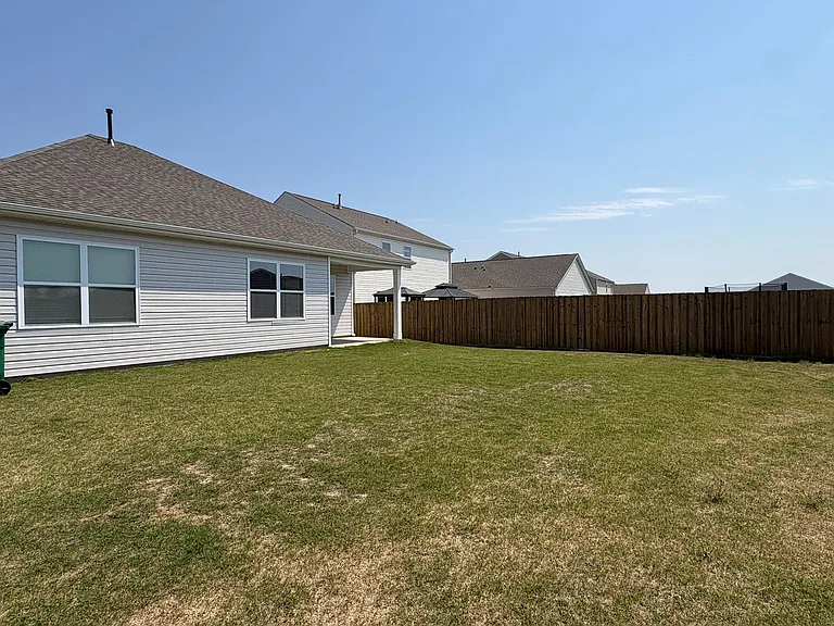 130 Fenwick Dr — Photo 13