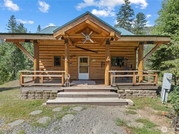 3733 V Sand Creek Road, Kettle Falls, WA 99141