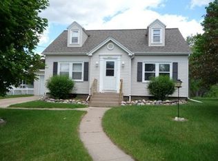 341 W State St, Mauston, WI 53948