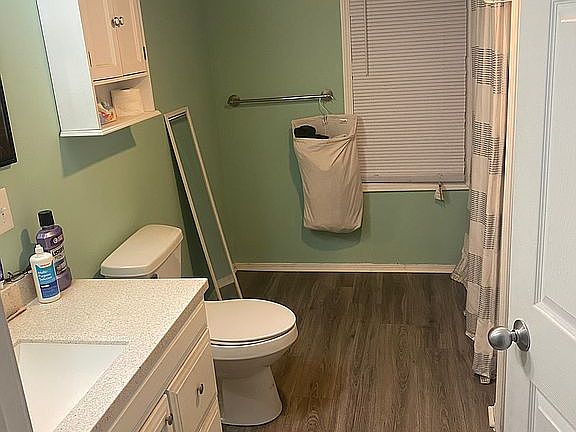 5th image of 2700 N Reserve St