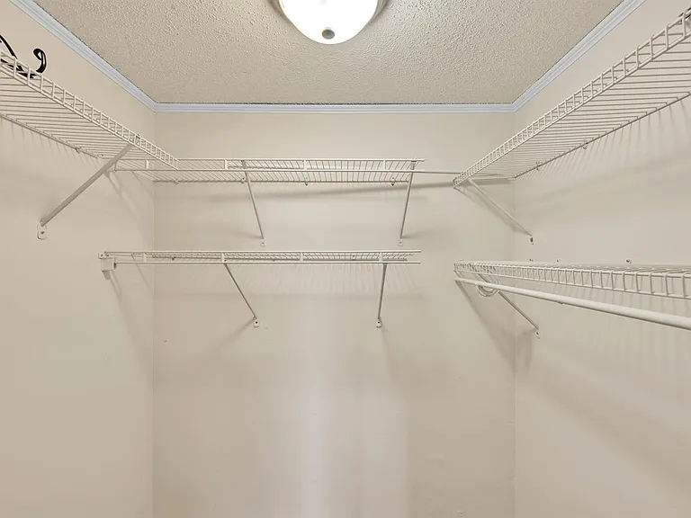118 Royal Park Dr #4G — Photo 15