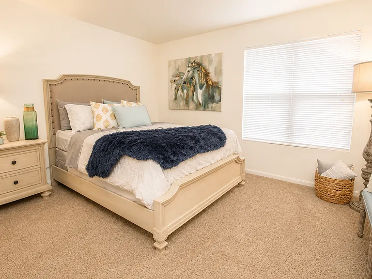 Quail Lakes Apartments — Photo 31