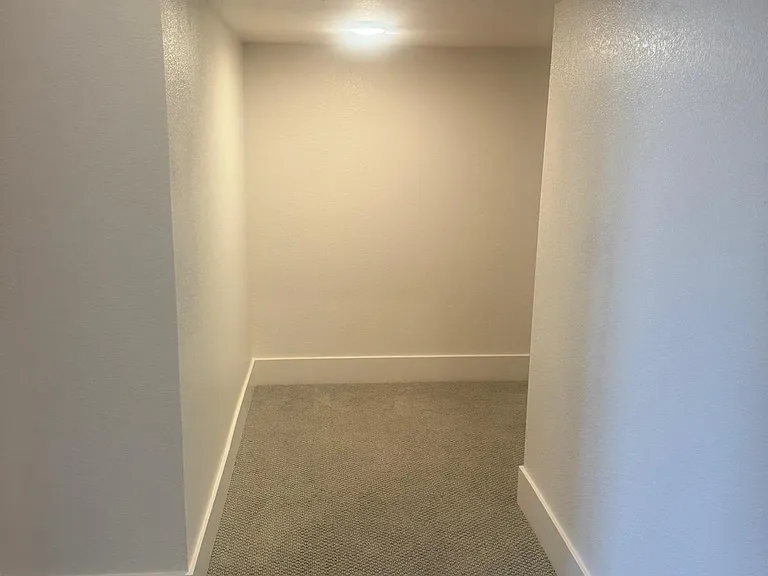 246 W Volta St — Photo 3