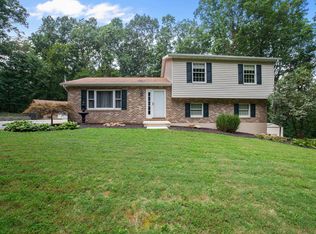 5487 Arnold Rd, Glenville, PA 17329