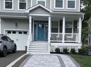 21 Myrtle Ave, Metuchen, NJ 08840