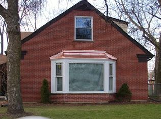 2014 E Hopi Ln, Mount Prospect, IL 60056