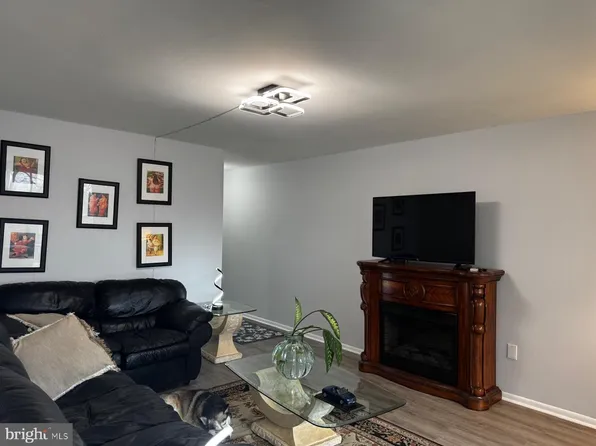 8437 Greenbelt Rd APT 202, Greenbelt, MD 20770