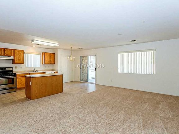 4th image of 5512 Leadville Ave