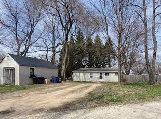 331 S Commercial Ave, Amboy, IL 61310