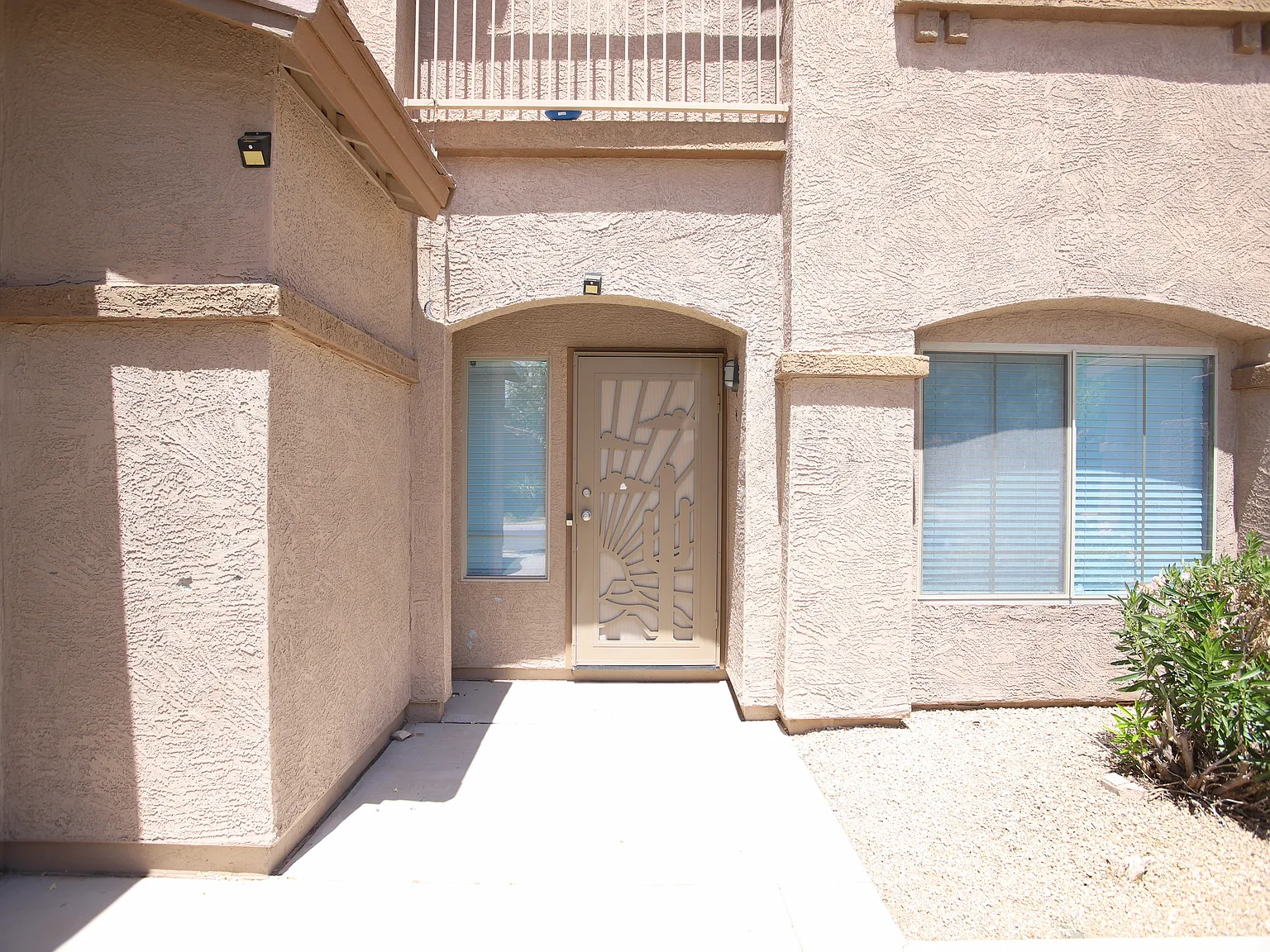 4 bed, 2053 sqft, $2,650 — Photo 3