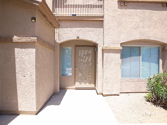 2nd image of 512 E Rainbow Dr