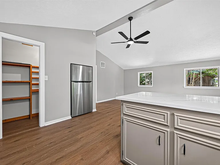 5693 Cessna Dr — Photo 13